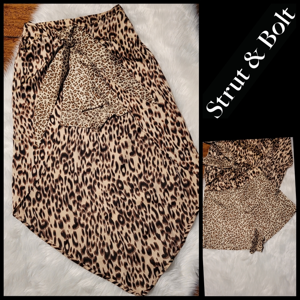 Strut and Bolt Skort